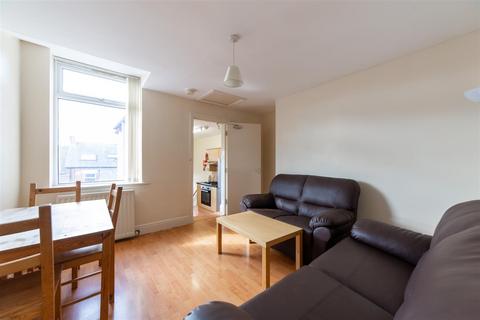 5 bedroom maisonette to rent, £98pppw - Greystoke Avenue, Newcastle Upon Tyne