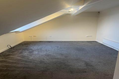 2 bedroom flat to rent, 341 Tong Street, Bradford,