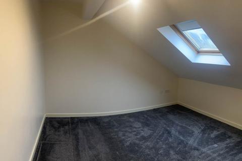 2 bedroom flat to rent, 341 Tong Street, Bradford,