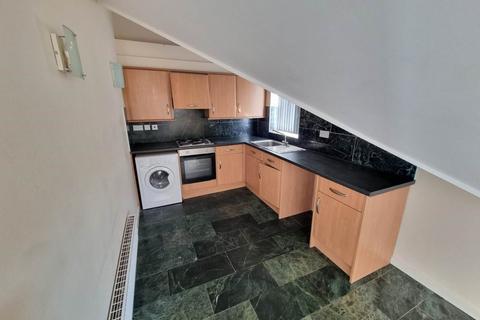 2 bedroom flat to rent, 341 Tong Street, Bradford,