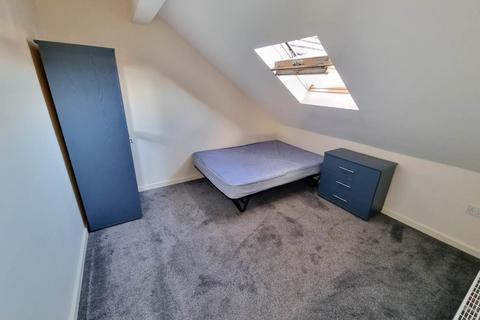 2 bedroom flat to rent, 341 Tong Street, Bradford,