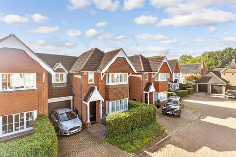 3 bedroom terraced house for sale, Furze Close, Horley, Surrey