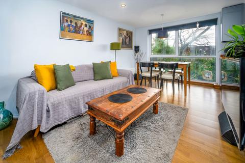 1 bedroom flat for sale, Eskmont Ridge, Upper Norwood SE19