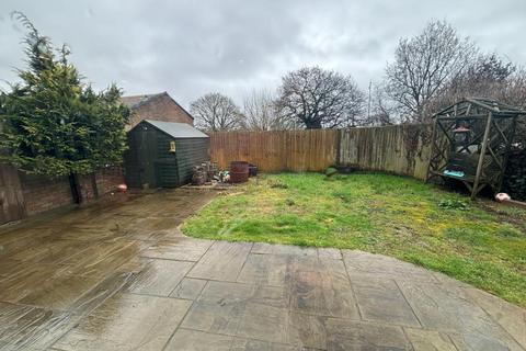 3 bedroom semi-detached house to rent, Almond Drive,  Caversham,  RG4