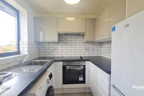 1 bedroom flat to rent, Streamside Close, London, N9