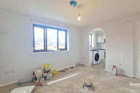 1 bedroom flat to rent, Streamside Close, London, N9