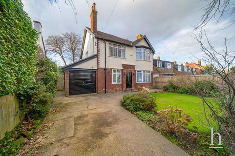 4 bedroom detached house for sale, South Drive, Upton CH49