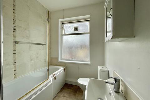 1 bedroom flat for sale, Grosvenor Road, Wallasey, Merseyside, CH45