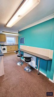 3 bedroom terraced house to rent, Ash Road, Reading RG30