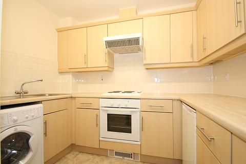 1 bedroom flat to rent, Heathside Crescent, Woking GU22