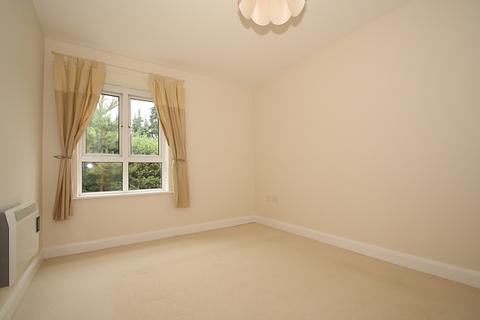 1 bedroom flat to rent, Heathside Crescent, Woking GU22