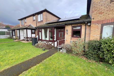 2 bedroom terraced bungalow for sale, Queens Grove, New Milton, Hampshire. BH25 5DA