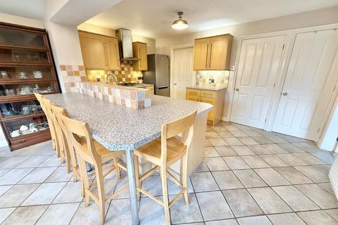 58 Bishopton Drive, Macclesfield, SK11 8TR