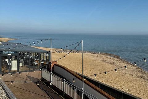 38 Beach Road, Clacton-on-sea, CO15 1UE