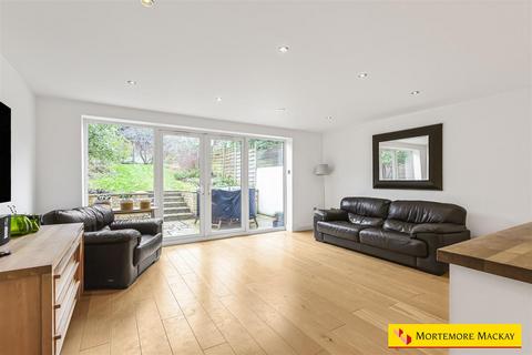 4 bedroom semi-detached house for sale, The Chine, London