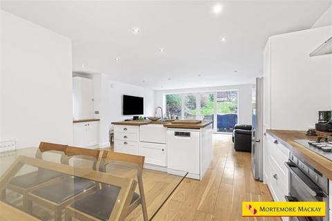 4 bedroom semi-detached house for sale, The Chine, London