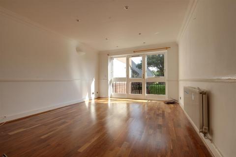 2 bedroom flat for sale, Brook Park Close, London