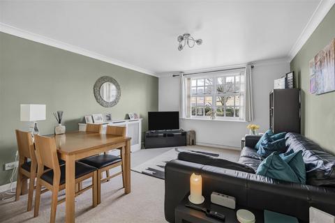 2 bedroom apartment for sale, Hanbury Drive, London