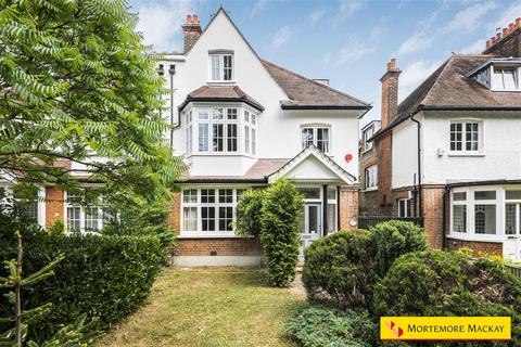 5 bedroom semi-detached house for sale, CHAIN FREE - Wellington Road, Enfield