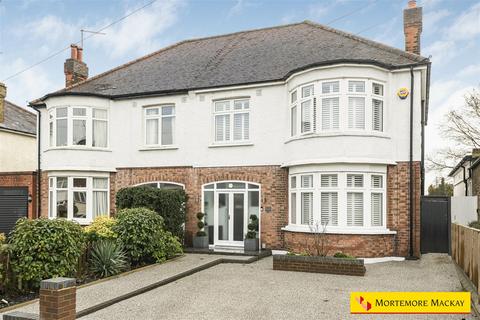 4 bedroom semi-detached house for sale, Maxim Road, London