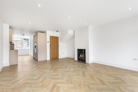 2 bedroom terraced house for sale, 2 BEDROOMS + STUDY - Cedars Road, London