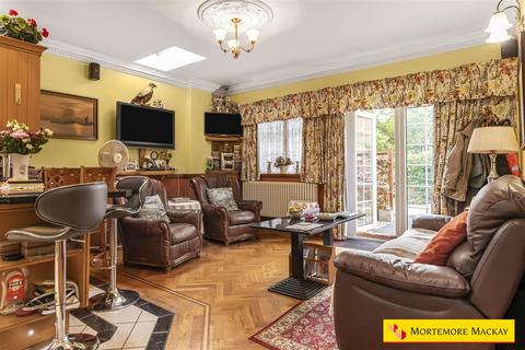 4 bedroom end of terrace house for sale, Bourne Hill, London