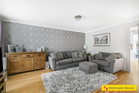 3 bedroom semi-detached house for sale, Hanbury Drive, London