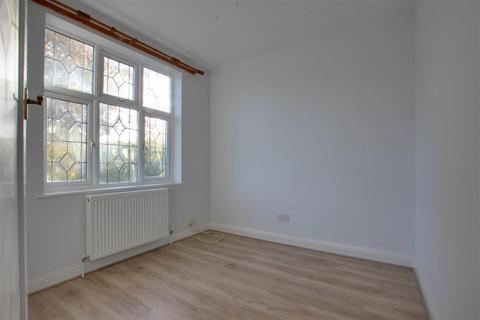 2 bedroom apartment for sale, Nestor Avenue, London