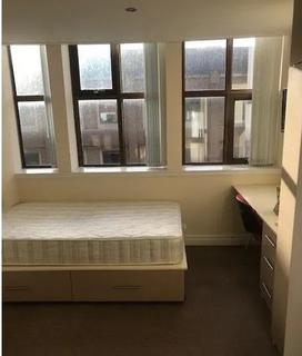 Studio to rent, Pall Mall, Liverpool  L3