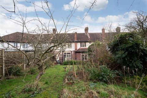 4 bedroom terraced house for sale, Morton Crescent, London N14