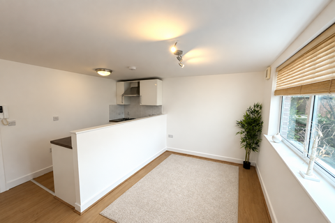 1 bedroom flat to rent, 8a Sandhurst Road, Leicester LE3