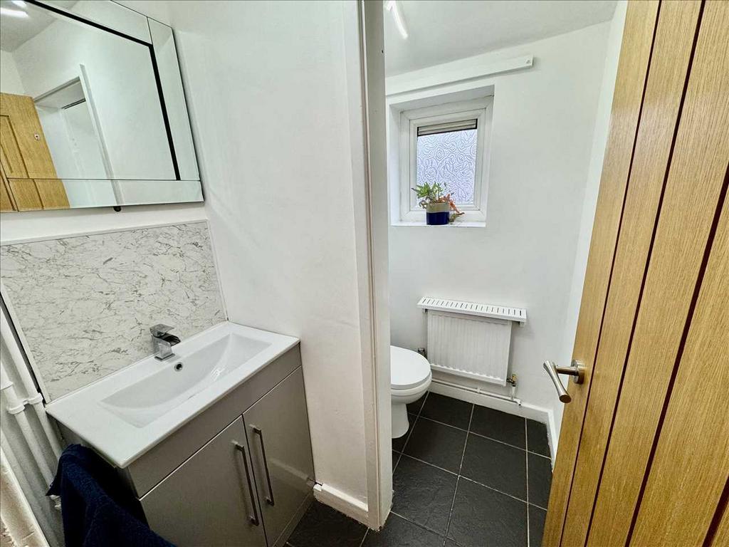 Guest cloakroom