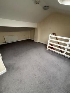 3 bedroom terraced house to rent, Heald Place, M14 5NJ