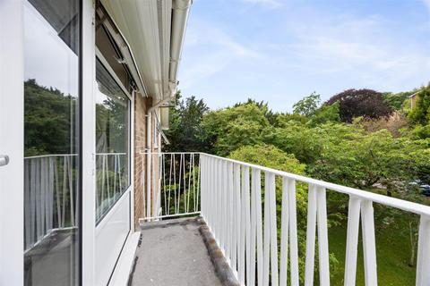 2 bedroom flat for sale, Leahurst Court Road, London Road, Brighton