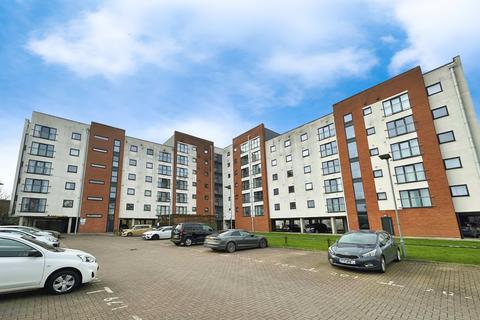 2 bedroom flat to rent, Pilgrims Way, Salford, Greater Manchester, M50