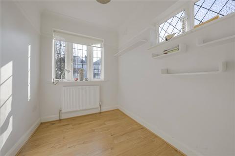 8 Romney Road, New Malden, KT3 5NN