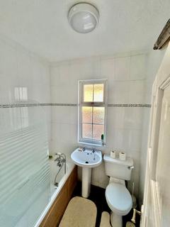 3 bedroom semi-detached house for sale, 18 Shaftesbury Road, Luton, Bedfordshire, LU4 8AL