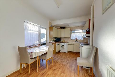 3 bedroom semi-detached house for sale, Evelyn Road, Worthing