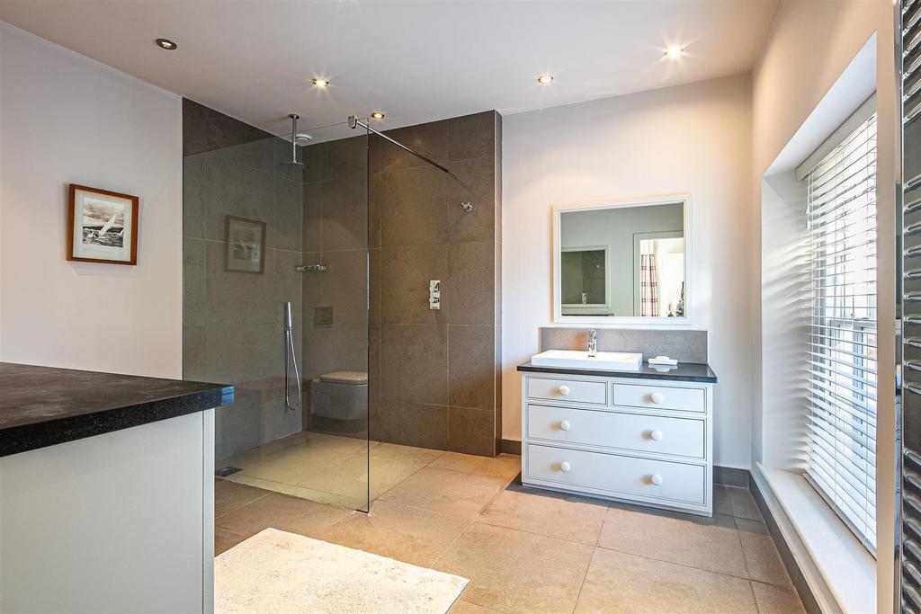 Ensuite to Principal Bedroom