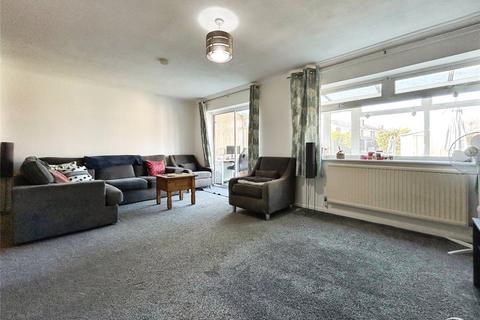 3 bedroom terraced house for sale, Hamble Avenue, Blackwater, Camberley