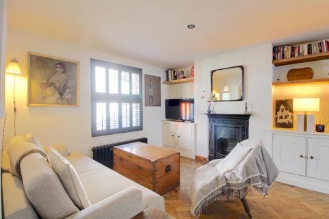 2 bedroom semi-detached house to rent, Foundry Street, North Laine, Brighton