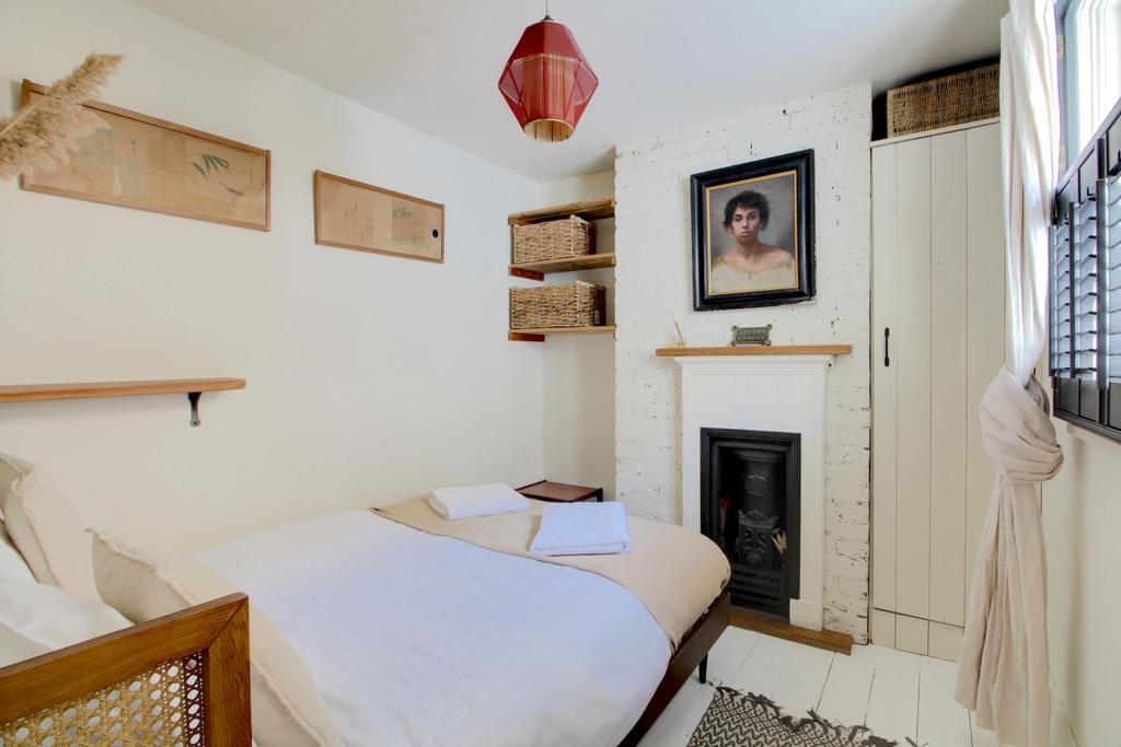 Bedroom2