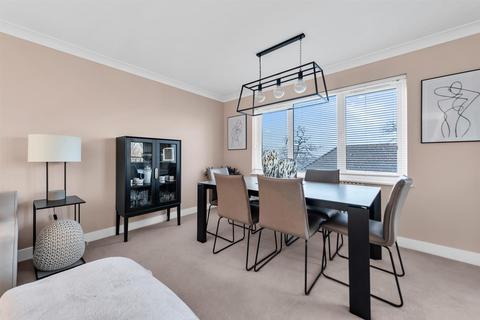 Flat 20, Blyth Wood Park, 20 Blyth Road, Bromley, BR1 3TN