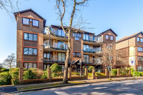 Flat 20, Blyth Wood Park, 20 Blyth Road, Bromley, BR1 3TN