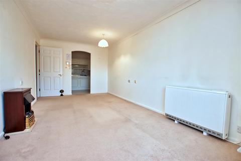 1 bedroom flat for sale, Fairbanks Lodge,Furzehill Road, Borehamwood