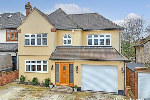 4 bedroom detached house for sale, River Drive, Upminster, RM14