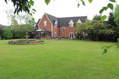 4 bedroom detached house to rent, Roundhill, Kirby Muxloe LE9