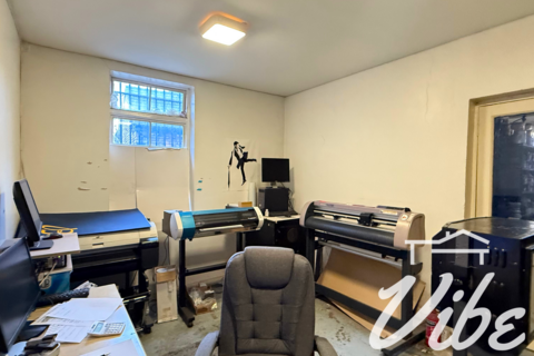 Industrial unit to rent, Windus Road, London N16