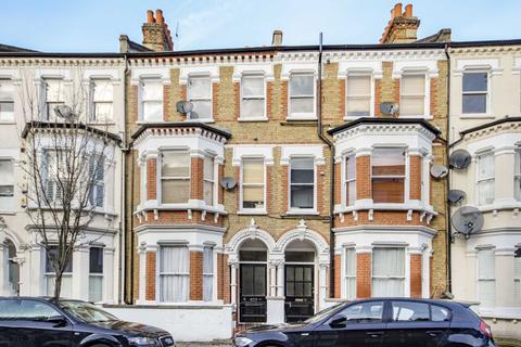 2 bedroom flat to rent, Tremadoc Road, London SW4