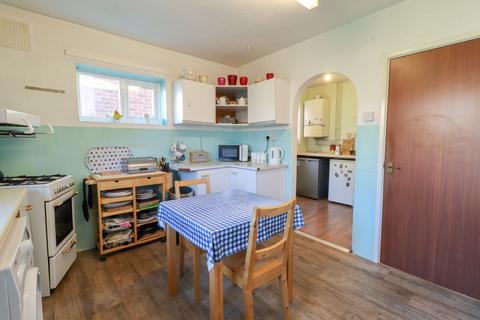 3 bedroom end of terrace house for sale, New Ashby Road, Loughborough, LE11